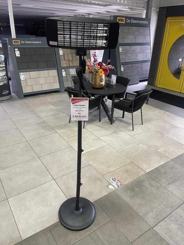 Patio heater op standaard met afstandsbediening, Tuin en Terras, Terrasverwarmers, Nieuw, Elektrisch, Vloer, Ophalen