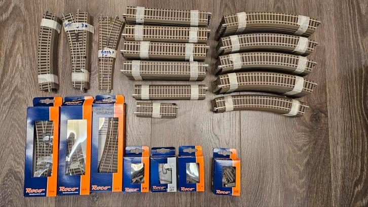 105 delige partij Roco Geoline rails en wissels met bedding, Hobby en Vrije tijd, Modeltreinen | H0, Gebruikt, Rails, Gelijkstroom