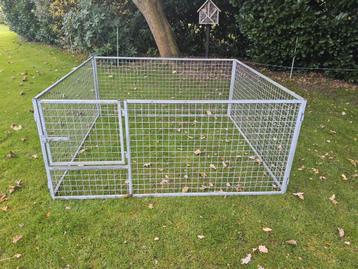 Puppy, hondenren 2x2x0.85m met overstapdeur beschikbaar voor biedingen