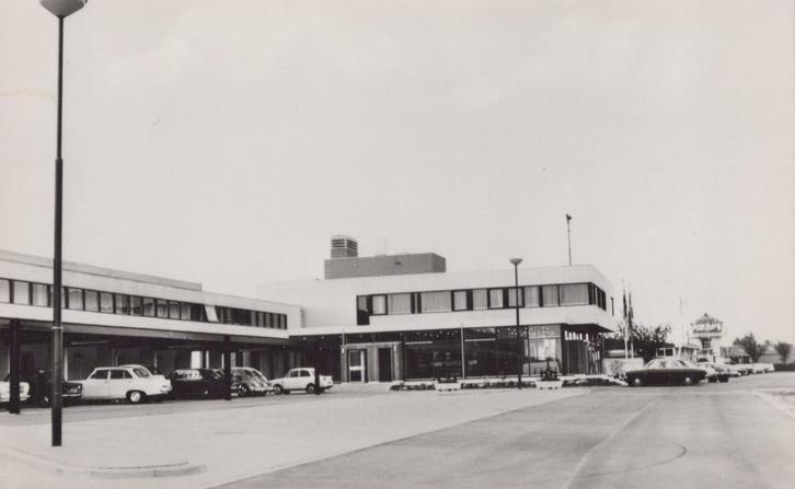 Maastricht - Vliegveld Zuid-Limburg, Euromotel (1967), Verzamelen, Ansichtkaarten | Nederland, Ongelopen, Limburg, 1960 tot 1980