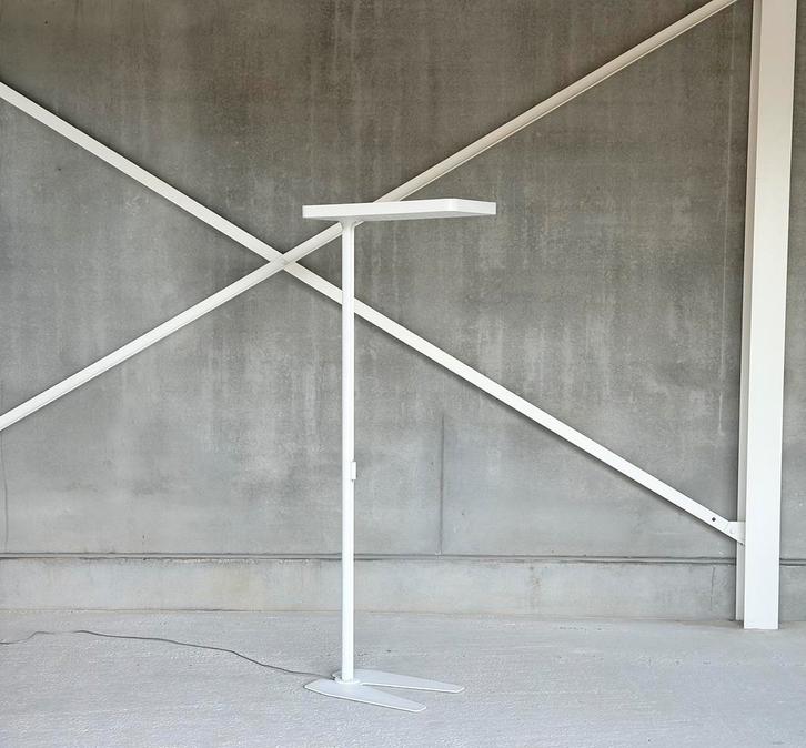 Aluminium Design Vloerlamp, Huis en Inrichting, Lampen | Vloerlampen, Ophalen of Verzenden