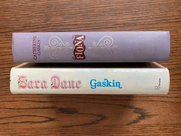 2 boeken van catherine Gaskin beschikbaar voor biedingen