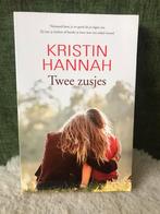 Kirstin Hannah - Twee zusjes, Ophalen of Verzenden, Zo goed als nieuw, Kirstin Hannah, Nederland