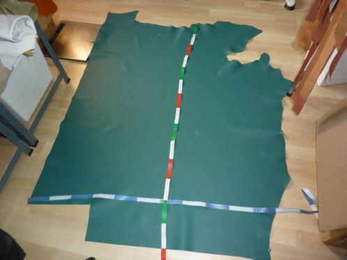 Petrol groot restant A kwaliteit soepel echt leer rundleer, Hobby en Vrije tijd, Stoffen en Lappen, Nieuw, Leer of Kunstleer, 30 tot 120 cm
