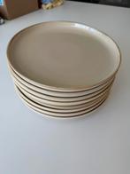 8 beige keramische diner borden van amely jones Action, Huis en Inrichting, Keuken | Servies, Ophalen, Zo goed als nieuw, Overige stijlen