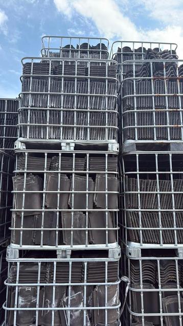 1.000x OVH 206 blauw gesmoord / gevelpannen / nokvorsten beschikbaar voor biedingen