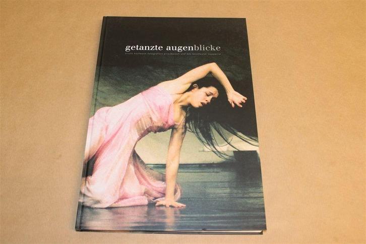 Dansende Momenten — Pina Bausch — Dansfotografie, Boeken, Kunst en Cultuur | Dans en Theater, Zo goed als nieuw, Ophalen of Verzenden