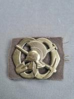 Baretembleem Genie pioniers (oogjes ), Ophalen of Verzenden, Landmacht, Nederland, Embleem of Badge