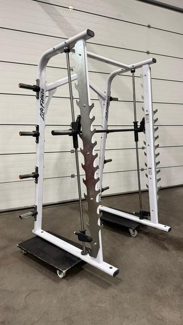 Life Fitness Smithmachine beschikbaar voor biedingen