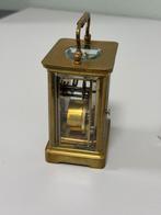 Antieke Victoriaanse Reisklok 1880 Messing werkend + sleutel, Antiek en Kunst, Antiek | Klokken, Ophalen of Verzenden