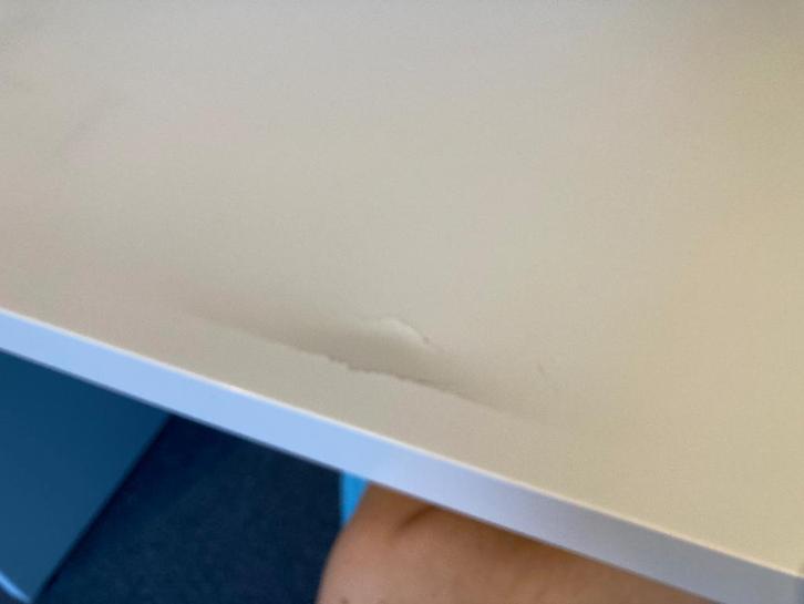 Gratis bureau IKEA Kallax, Huis en Inrichting, Bureaus, Gebruikt, Bureau, Ophalen