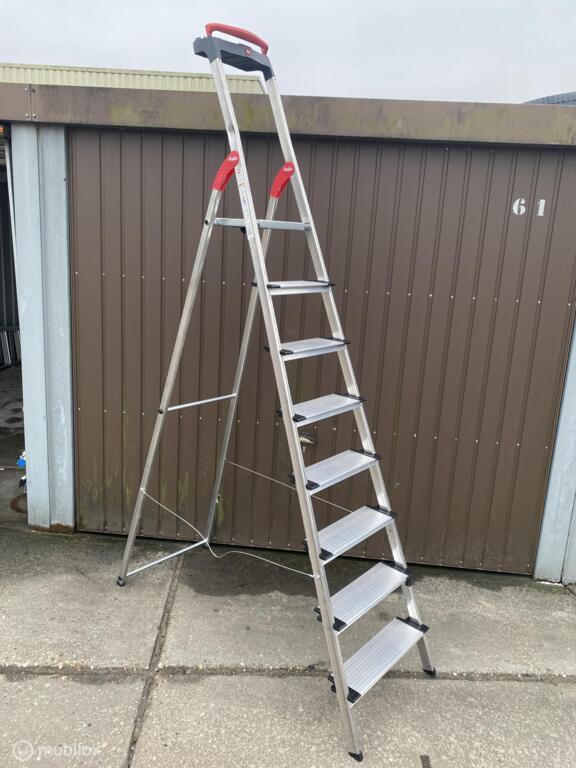 Hailo trap 8 treden, Doe-het-zelf en Verbouw, Ladders en Trappen, Nieuw, Opvouwbaar of Inschuifbaar, Ophalen