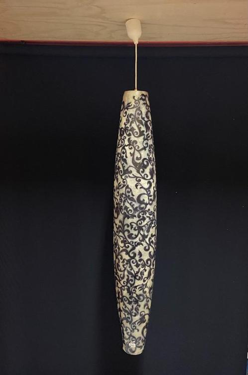 TOTALE LEEGVERKOOP Grote glasfiber hanglamp Tattoo PTMD, Huis en Inrichting, Lampen | Hanglampen, Gebruikt, 75 cm of meer, Kunststof