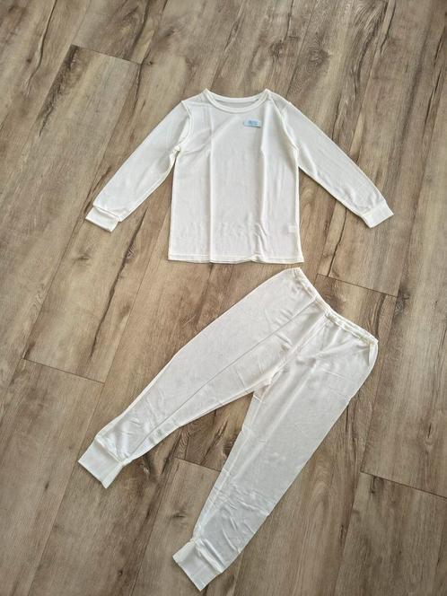 Derma Silk zijde pyjama, zijden onderkleding, maat 122., Kinderen en Baby's, Kinderkleding | Maat 122, Nieuw, Jongen of Meisje
