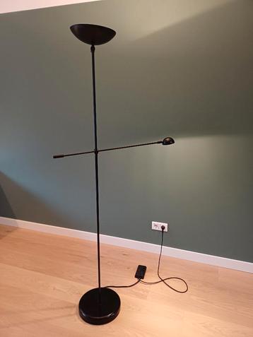Vloerlamp met spot, halogeen.