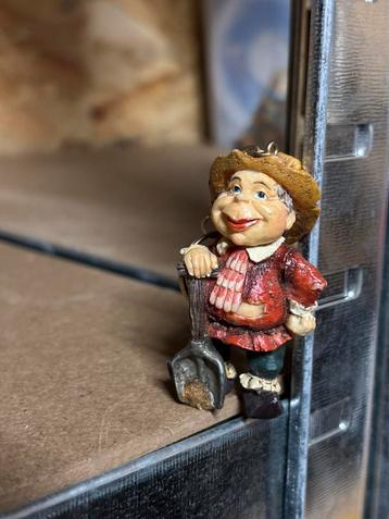 5 Laaf sleutelhangers beschikbaar voor biedingen