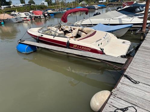 Larson speedboot, Watersport en Boten, Speedboten, Zo goed als nieuw, 6 meter of meer, Benzine, 200 pk of meer, Polyester, Binnenboordmotor