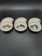 3 kleine porseleinen asbakjes met afbeeldingen oldtimers, Ophalen of Verzenden, Zo goed als nieuw, Porselein, Overige typen