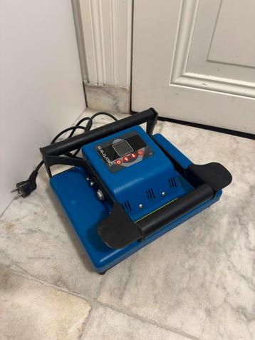 Hand hittepers met eventueel telefoonhoesjes assecoires beschikbaar voor biedingen