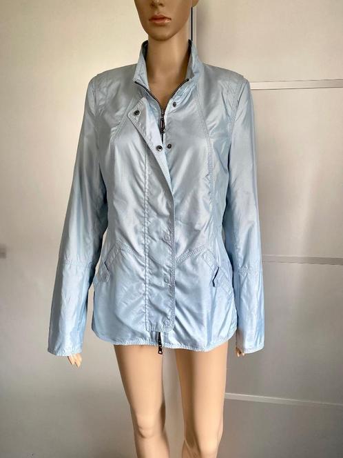 J349 Creenstone maat 36=S Jas zomerjas jasje licht-blauw, Kleding | Dames, Jassen | Zomer, Zo goed als nieuw, Maat 36 (S), Blauw