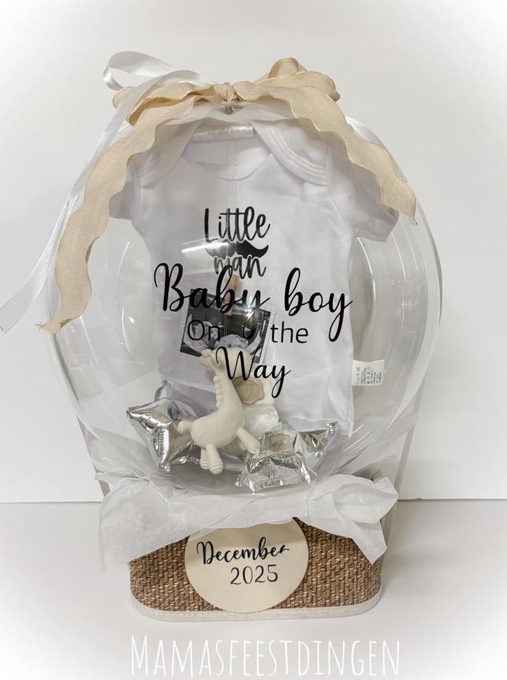 Cadeau ballon zwangerschaps aankondiging met echo en romper, Kinderen en Baby's, Kraamcadeaus en Geboorteborden, Zo goed als nieuw