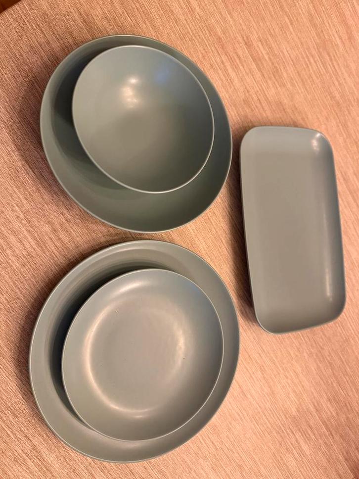 Serviesset 40-delig, zo goed als nieuw!, Huis en Inrichting, Keuken | Servies, Zo goed als nieuw, Compleet servies, Effen, Keramiek
