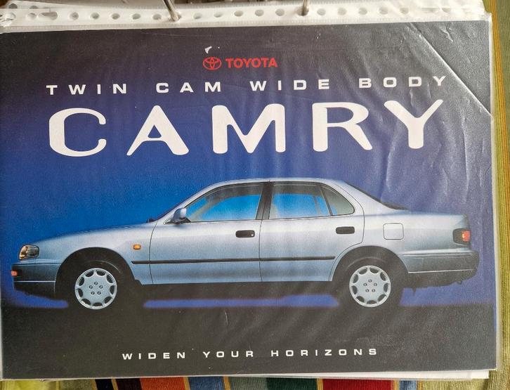 Exotische folders Toyota, Boeken, Auto's | Folders en Tijdschriften, Zo goed als nieuw, Toyota, Ophalen of Verzenden
