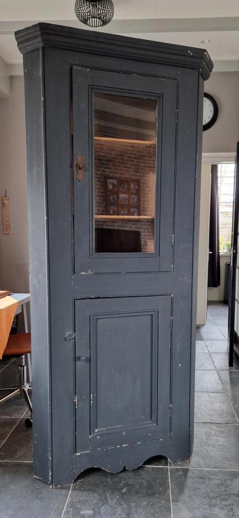 Robuuste oude kast met 2 deuren, Antiek en Kunst, Antiek | Meubels | Kasten, Ophalen