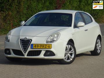 Alfa Romeo Giulietta 1.4 Distinctive NAP/NAVI/LED/PDC/CRUISE beschikbaar voor biedingen