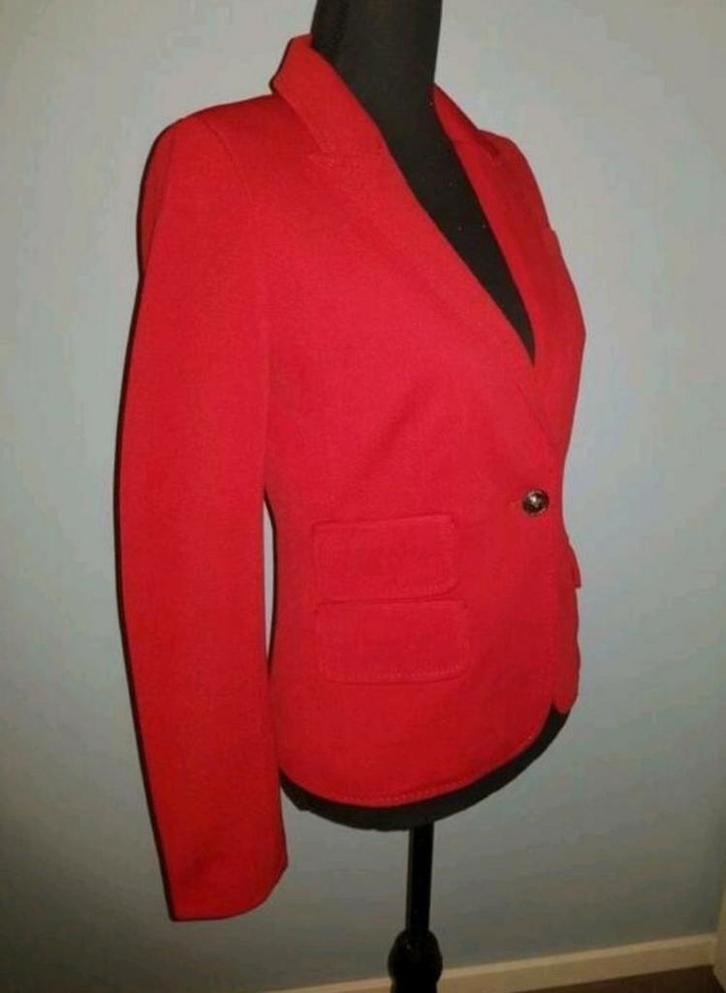 Nette rode Osley
Kolbert maat : 36, Kleding | Dames, Jasjes, Kostuums en Pakken, Zo goed als nieuw, Jasje, Maat 36 (S), Rood, Ophalen of Verzenden