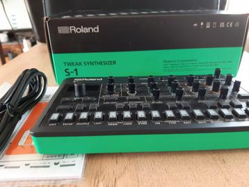 Roland S-1 Tweak Synthesizer beschikbaar voor biedingen