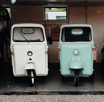 Vintage kleine foodtrucks - Piaggio Ape - Tuktuk - Decorstuk beschikbaar voor biedingen