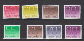 8 postfrisse cijferzegels Nederland beschikbaar voor biedingen