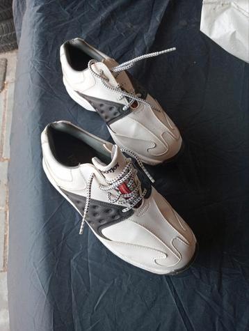 Golfschoenen maat 35 beschikbaar voor biedingen
