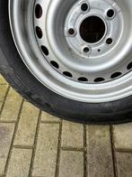 Reserve wiel en houder voor onder de caravan 2.30m breed, Ophalen of Verzenden, Zo goed als nieuw