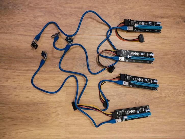 4x PCIe Riser Kabels, Computers en Software, Videokaarten, Gebruikt, PCI-Express 4.0, GDDR6, Ophalen of Verzenden