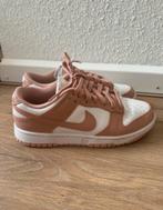 Nike Dunk Low Rose Whisper, Ophalen of Verzenden, Zo goed als nieuw, Roze, Sneakers of Gympen