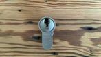 Cilinder 30*45 mm, Doe-het-zelf en Verbouw, Hang- en Sluitwerk, Ophalen of Verzenden, Zo goed als nieuw, Rvs, Slot