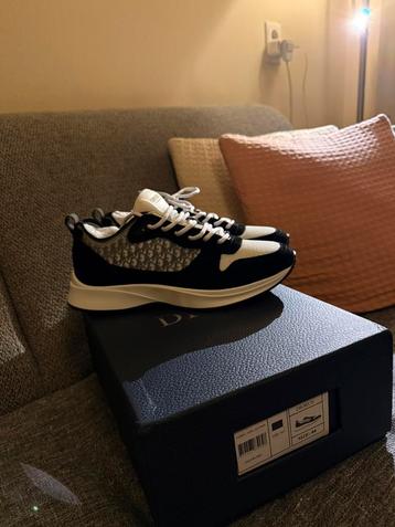 Dior b25 schoenen maat 44 beschikbaar voor biedingen