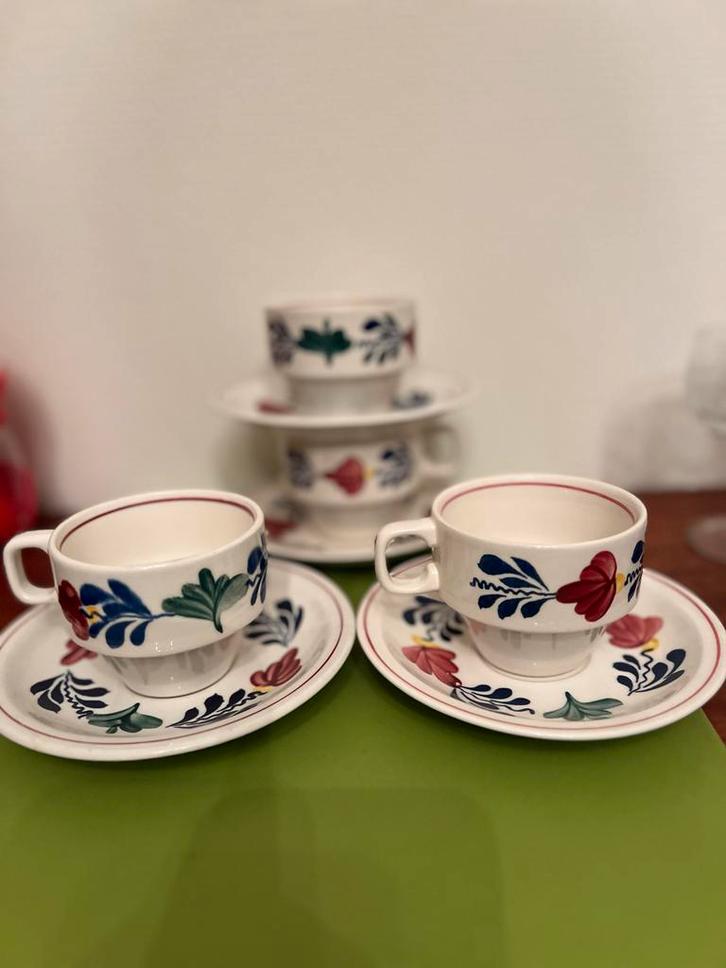 Royal Boch Boerenbont Koffiekopjes (4), Huis en Inrichting, Keuken | Servies, Zo goed als nieuw, Kop(pen) en/of Schotel(s), Boerenbont