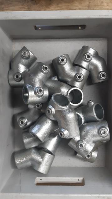 Kniestuk 45graden buisklem 33,7mm set van 13 stuks beschikbaar voor biedingen