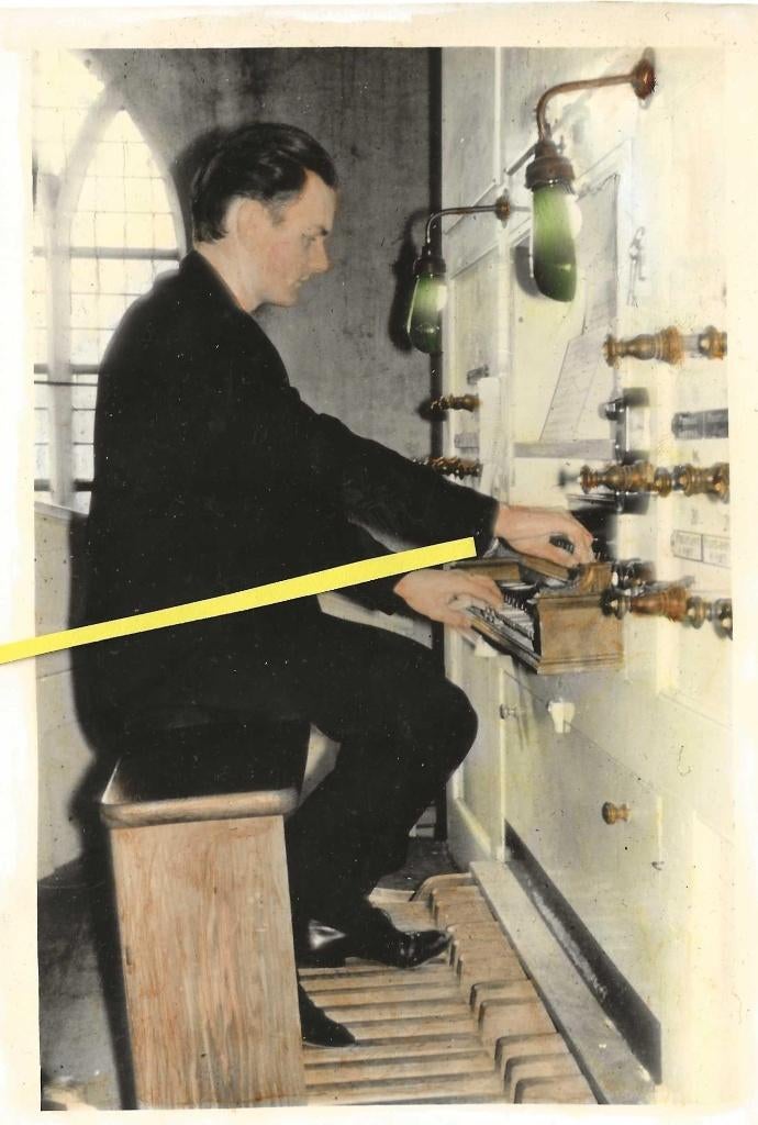 Enkhuizen-Organist- Klaas- Garms-Zuiderkerk, 1960 tot 1980, Verzenden, Foto, Zo goed als nieuw
