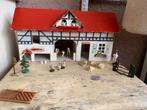 Een oude houten speelgoed boerderij met oude dieren, Ophalen of Verzenden