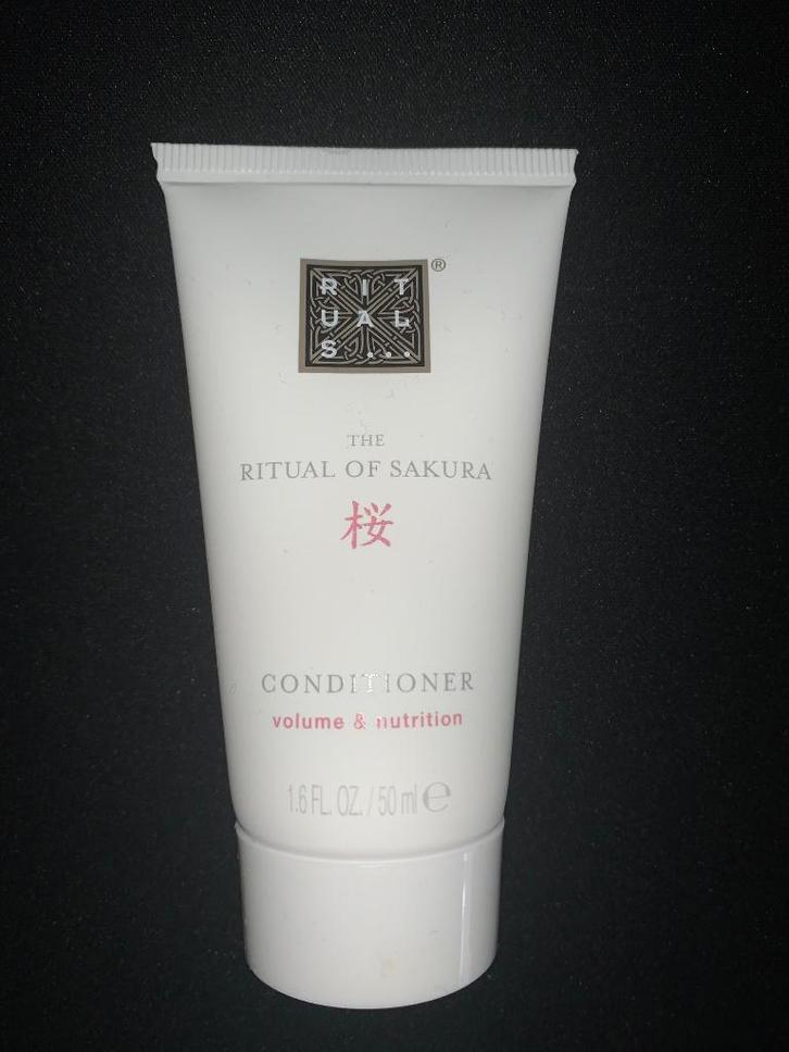 RITUALS of sakura conditioner *~~nieuw~~*, Sieraden, Tassen en Uiterlijk, Uiterlijk | Haarverzorging, Nieuw, Shampoo of Conditioner