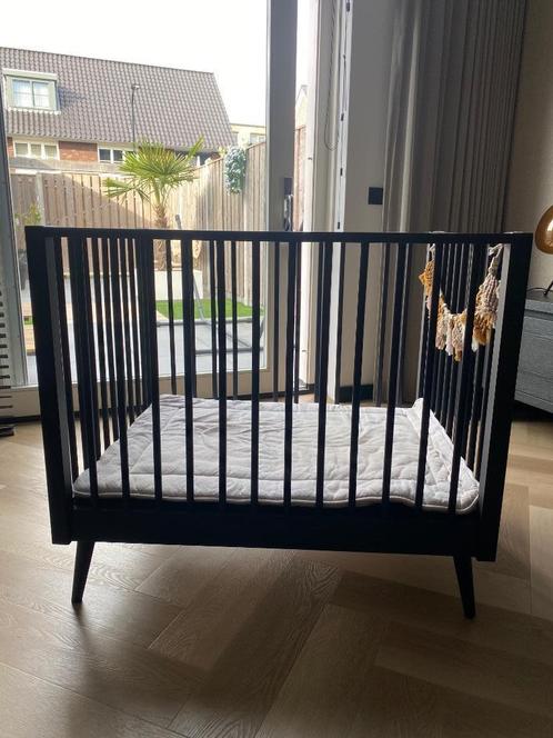 Europe Baby Evy Box Mat Zwart, Kinderen en Baby's, Boxen, Zo goed als nieuw, Rechthoekig, In hoogte verstelbaar, Boxkleed, Ophalen