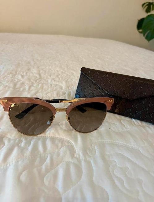 Unieke Gucci designer zonnebril met zacht roze frame, Sieraden, Tassen en Uiterlijk, Zonnebrillen en Brillen | Dames, Zo goed als nieuw