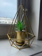 Kunstplant in gouden geometrische houder, Ophalen of Verzenden