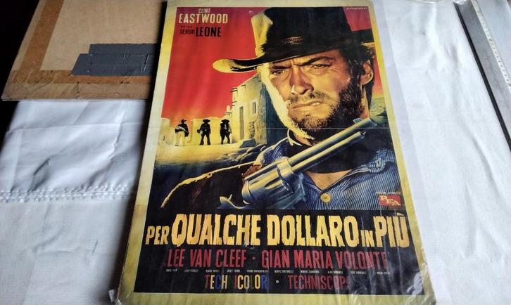 Poster Clint Eastwood op hardhouten blad Franco Fiorenzi 60, Verzamelen, Posters, Gebruikt, Film en Tv, A1 t/m A3, Rechthoekig Staand