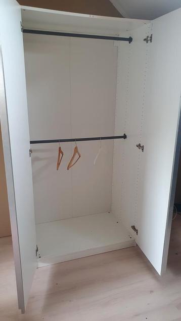 Witte PAX hangkast van Ikea