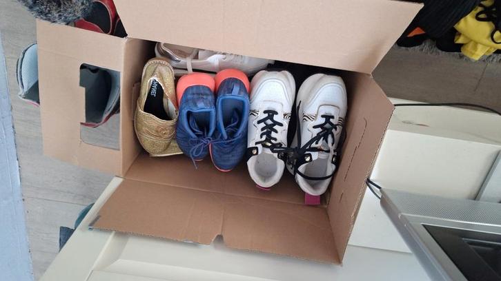 Diverse damesschoenen - Verschillende stijlen en maten, Kleding | Dames, Schoenen, Gedragen, Sneakers of Gympen, Blauw, Ophalen of Verzenden